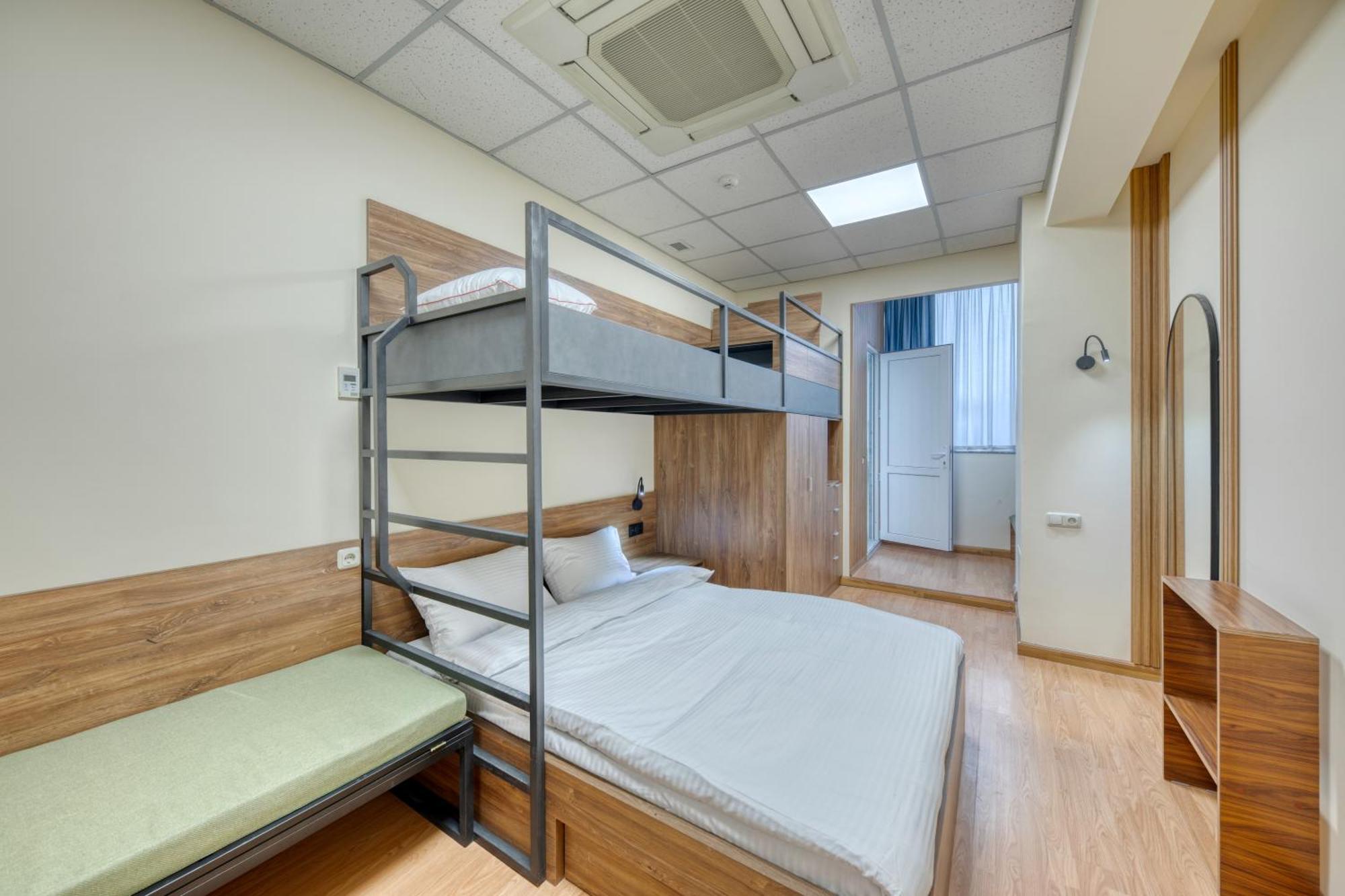 Tropica Inn Hotel Jerevan Exteriér fotografie